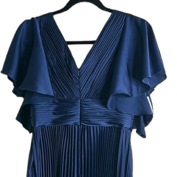 Mac duggal pleaded midi dress  flowwy sleeves built i bra size 6 cocktail party - Picture 5 of 16